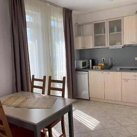 Apart Otel Apolon Complex 4*