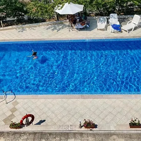 Апартхотел Apolon Complex