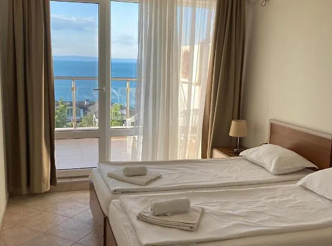 Aparthotel Apolon Complex 4*