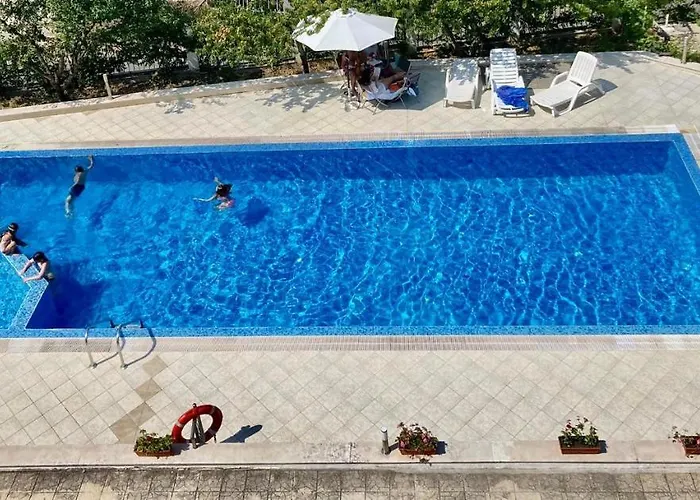 Aparthotel Apolon Complex