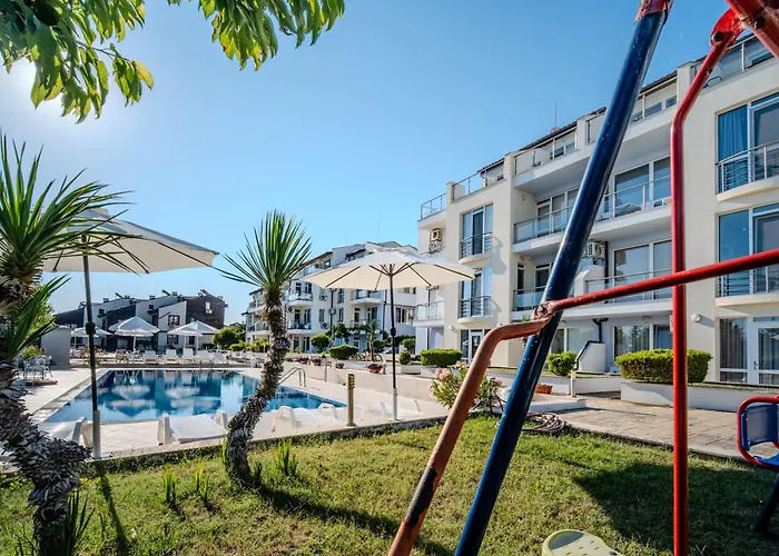 Aparthotel Apolon Complex 4*