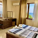 Apolon Complex Aparthotel 4*