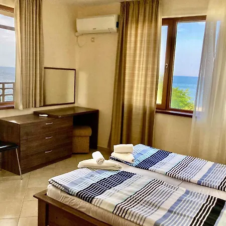 Apolon Complex アパートホテル 4*