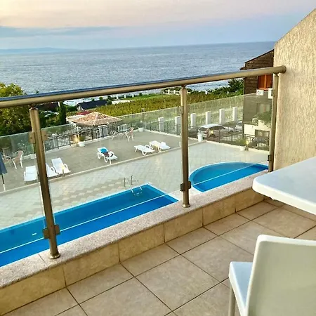 Apolon Complex 4*