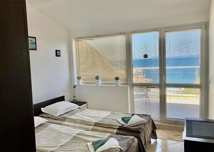 Apolon Complex Aparthotel