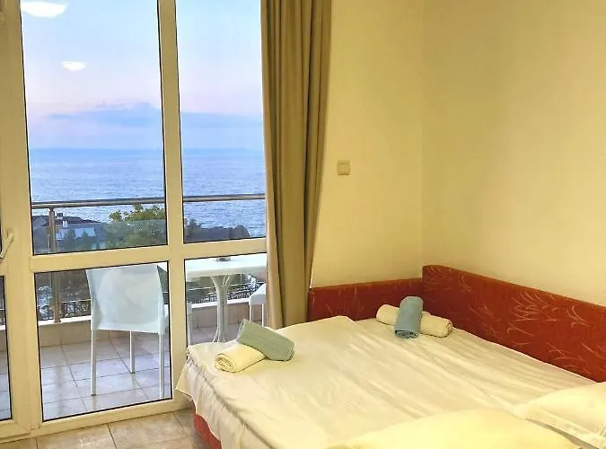 Aparthotel Apolon Complex 4*