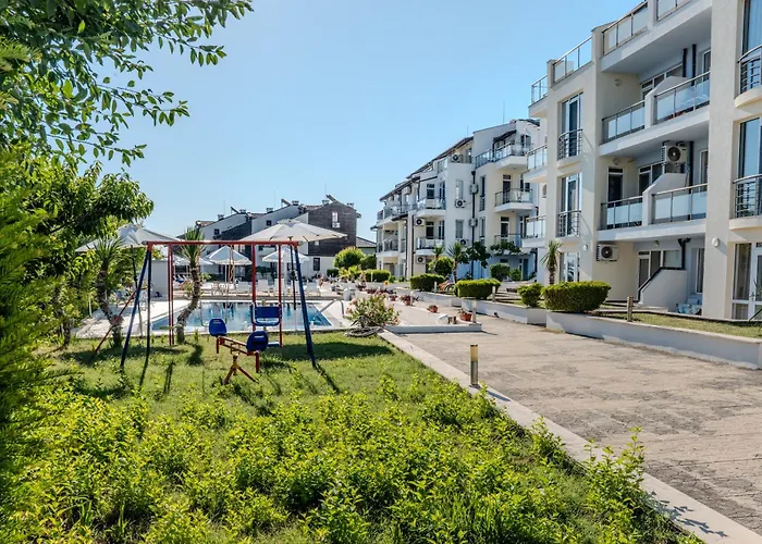 Aparthotel Apolon Complex 4*