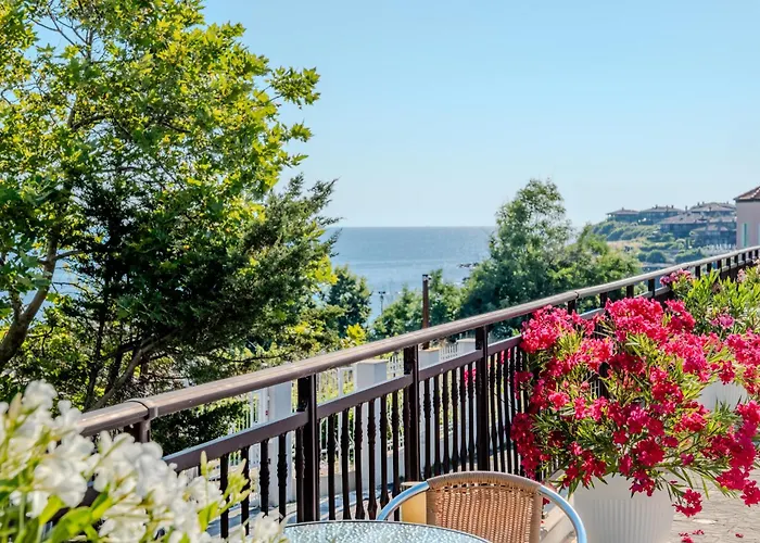 Apolon Complex Aparthotel