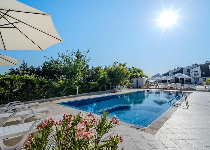 Apolon Complex Aparthotel 4*